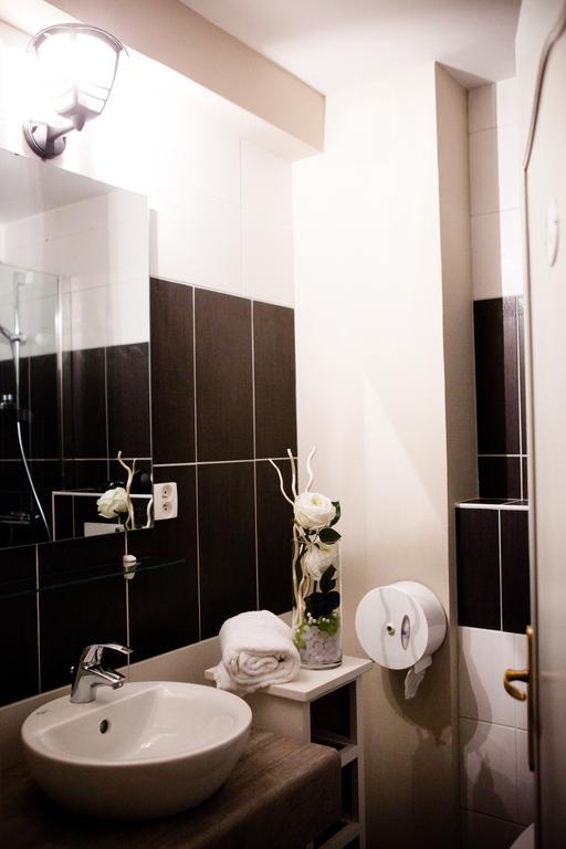 Hotel Abat Jour Nantes Zimmer foto