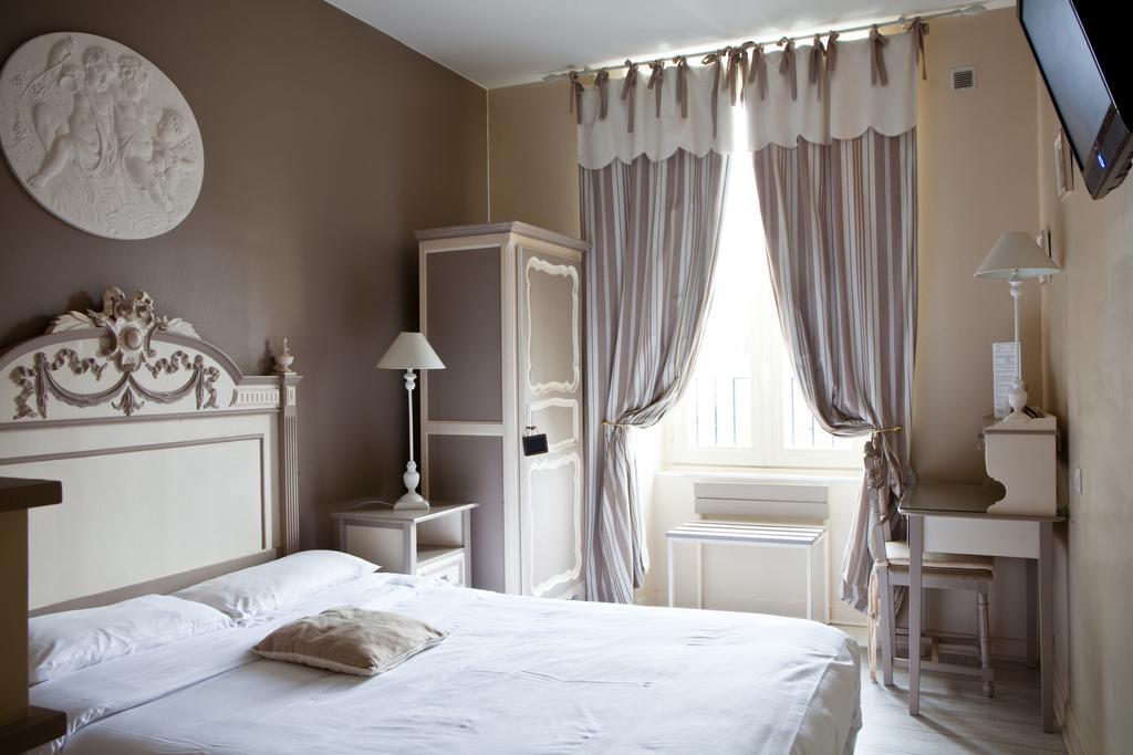 Hotel Abat Jour Nantes Zimmer foto